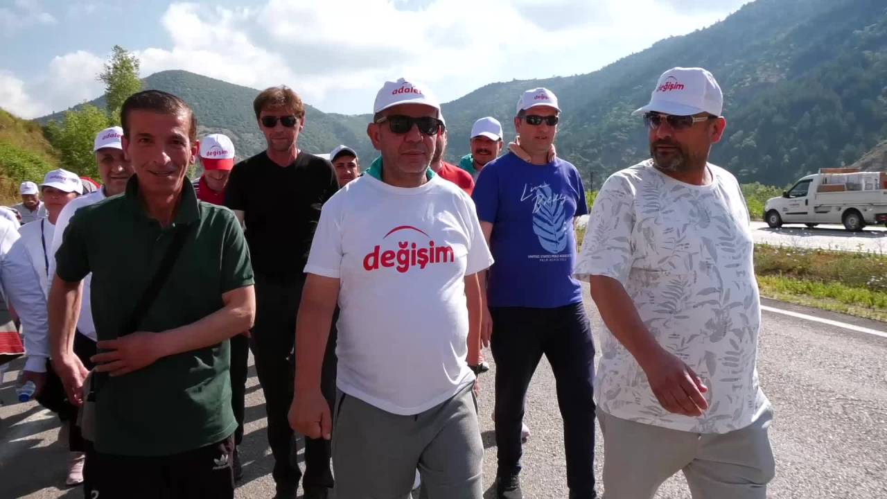 Bolu’dan, Chp Genel Merkezine Yürüyen Tanju Özcan, Ankara Kızılcahamam’da