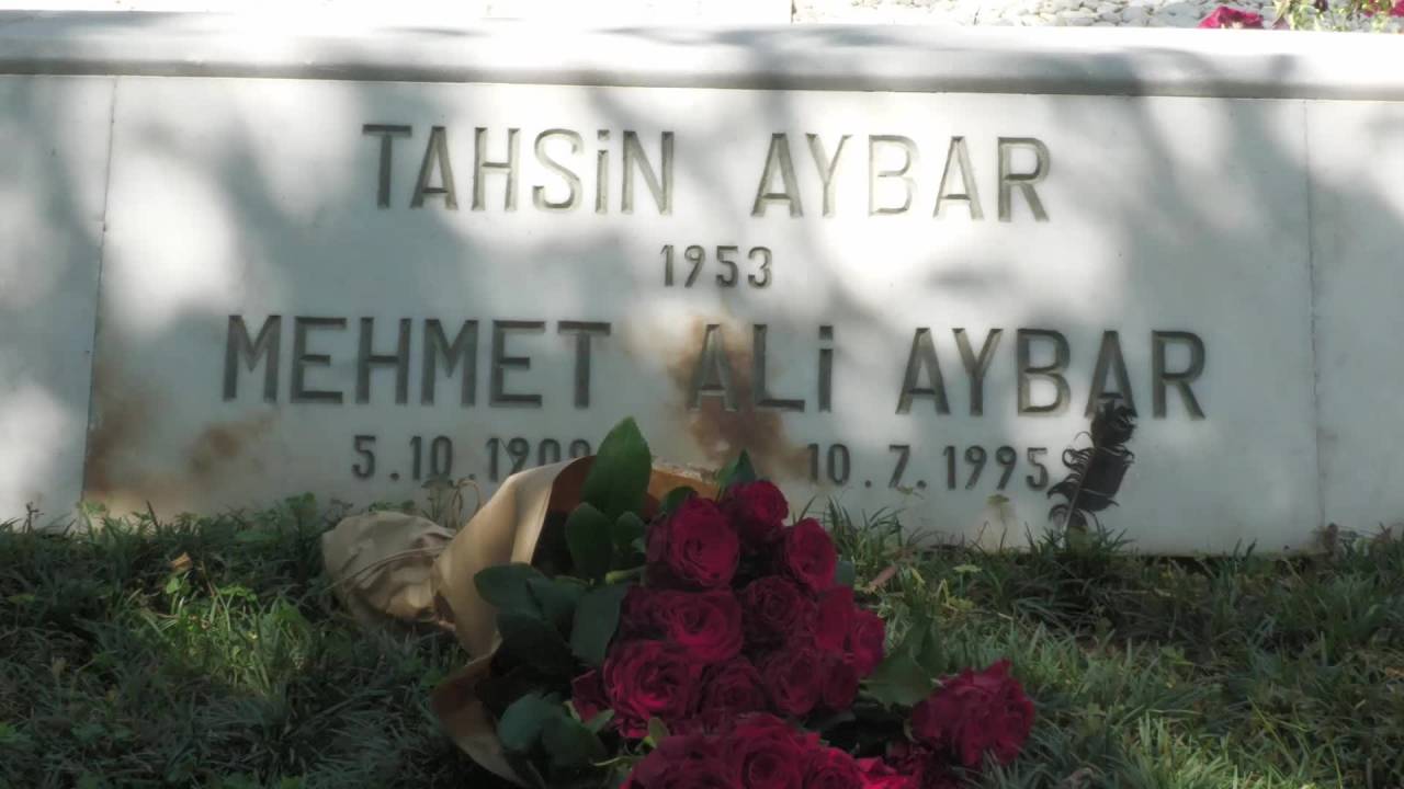 Mehmet Ali Aybar, Ölümünün 28’inci Yılında Mezarı Başında Anıldı