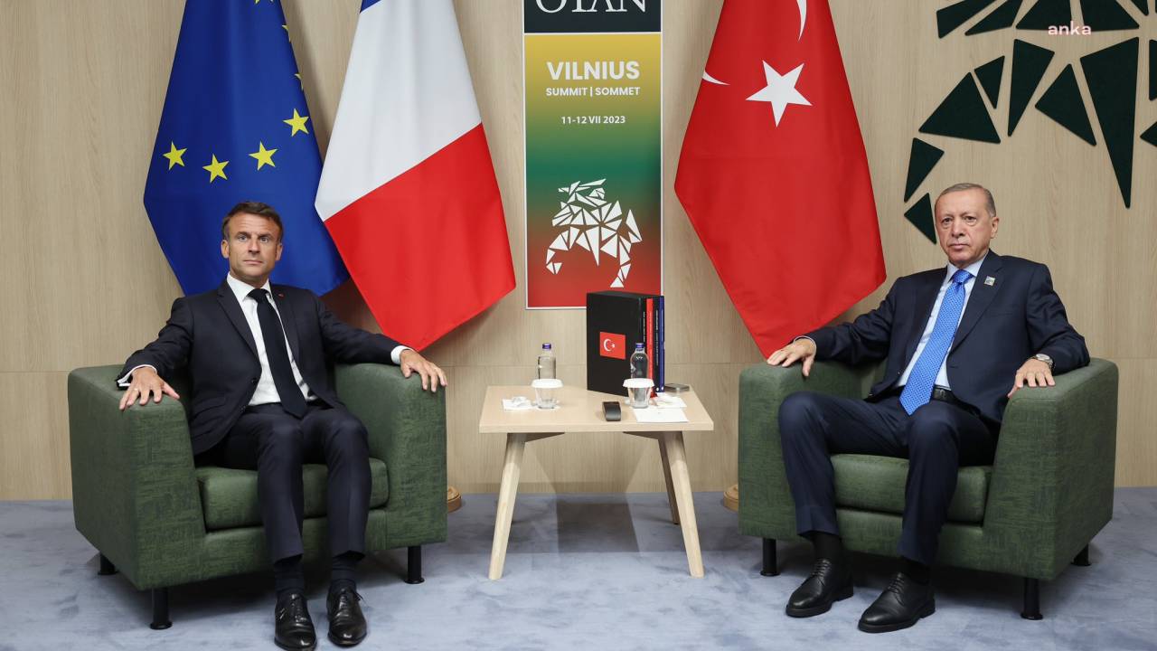 Cumhurbaşkanı Erdoğan, Vılnıus’ta Fransa Cumhurbaşkanı Macron İle Görüştü