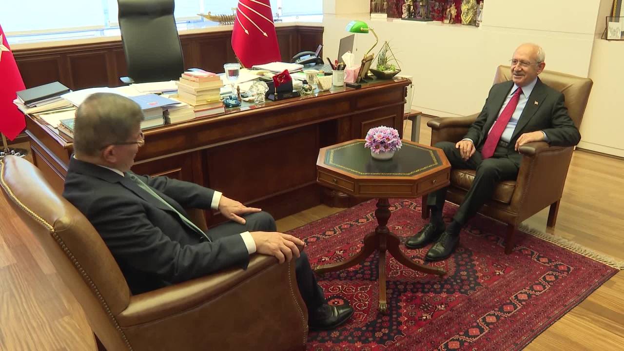 Chp Lideri Kılıçdaroğlu, Gelecek Partisi Genel Başkanı Davutoğlu İle Görüştü