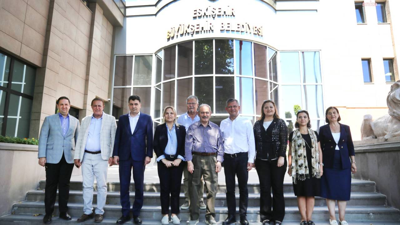 Chp Milletvekillerinden Yılmaz Büyükerşen’e Ziyaret
