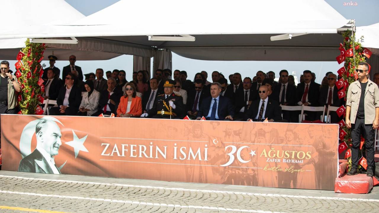 İzmir'de 30 Ağustos Tartışması... Akp'nin İddialarına Chp Ve Deva Yanıt Verdi