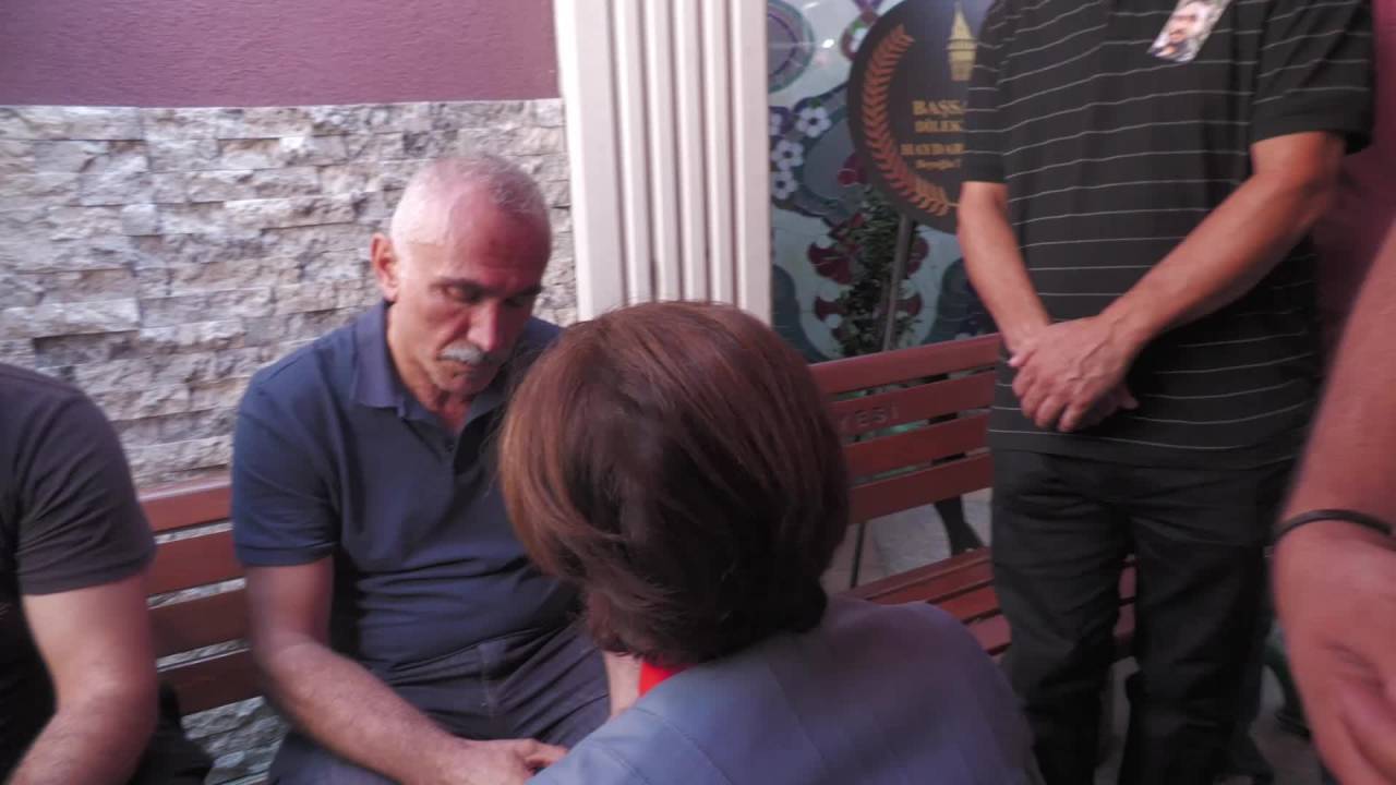 Güngören'de Silahlı Saldırıda Yaşamını Yitiren Burak Kan İçin Okmeydanı Cemevi’nde Cenaze Töreni Düzenlendi