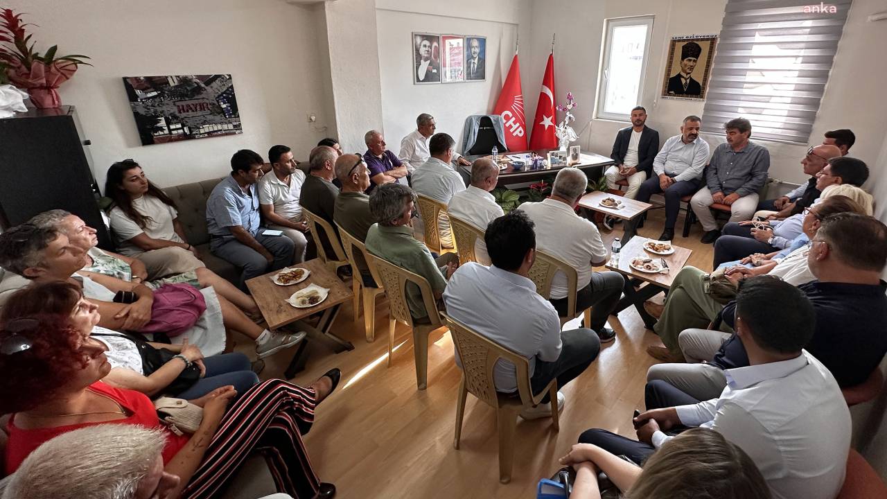 Şenol Aslanoğlu Foça İlçe Örgütü'nü Ziyaret Etti