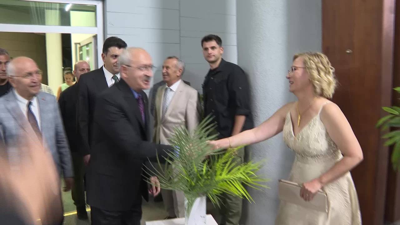 Kılıçdaroğlu, Selin Ve Sefa Çiftinin Nikah Törenine Katıldı