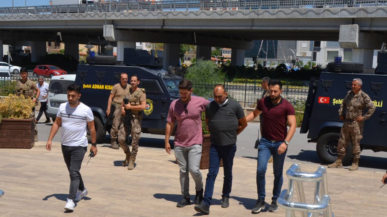 Hayvan Otlatma Kavgasındaki Cinayet Şüphelilerinden Biri Hastanede, Diğeri Adliyede