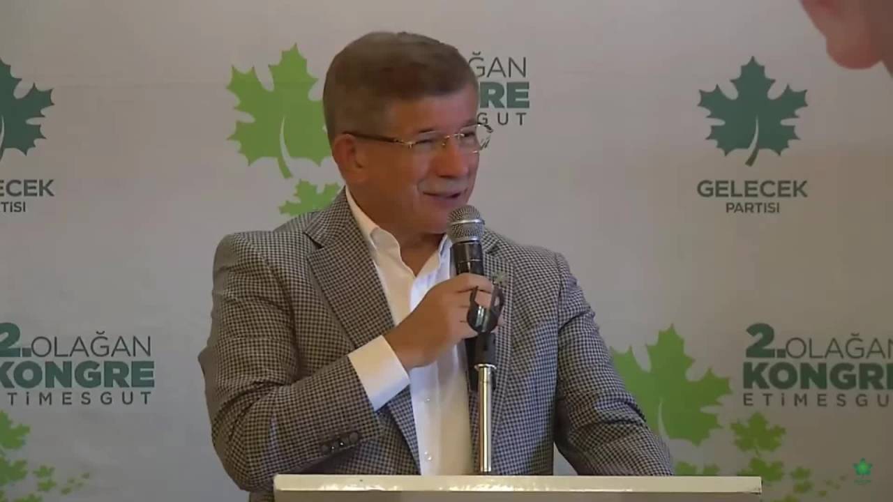 Ahmet Davutoğlu: "İttifak İhtimali Olma Durumunda Bütün Partilere Kapımız Açıktır"