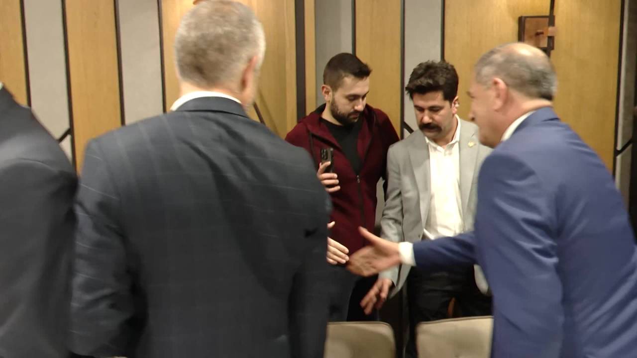 Meral Akşener, İyi Parti Başkanlık Divanı Üyeleri Ve Milletvekilleriyle Bir Araya Geldi