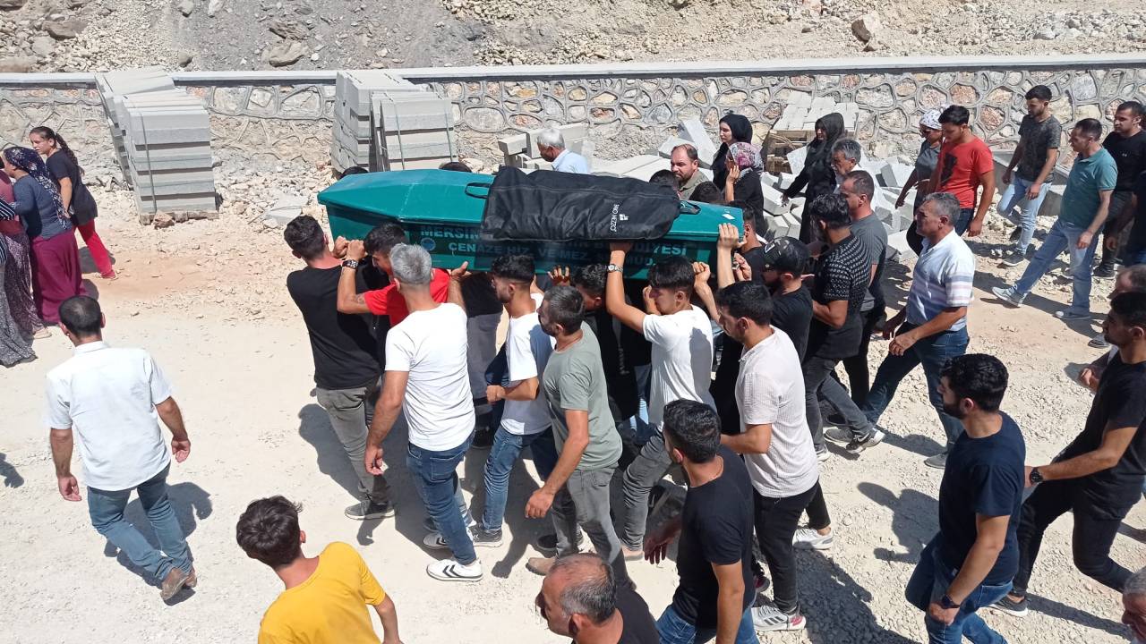 Kazada Ölen 4 Kuzen, Toprağa Verildi