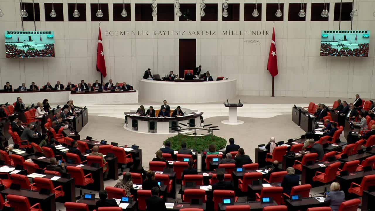 Tutdere, Depremzedenin Kira Sorununa Dikkat Çekti: "Okul Dönüşü Çocuklarını Parkta Bekleyen Anneler Var"