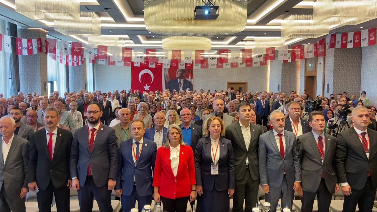 Chp Trabzon 38. Olağan İl Kongresi’nde Üç Aday Yarıştı… Mustafa Bak İl Başkanı Seçildi