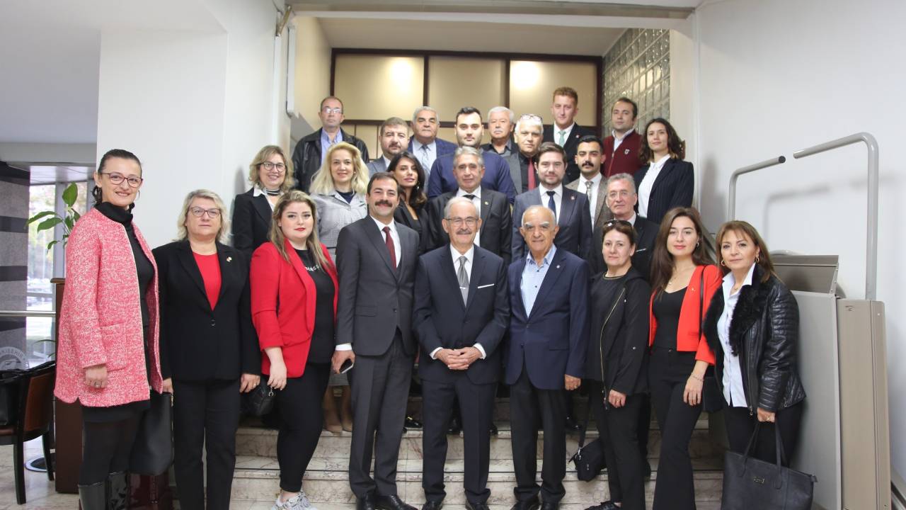 Chp Eskişehir İl Örgütü'nden Yılmaz Büyükerşen’e Ziyaret