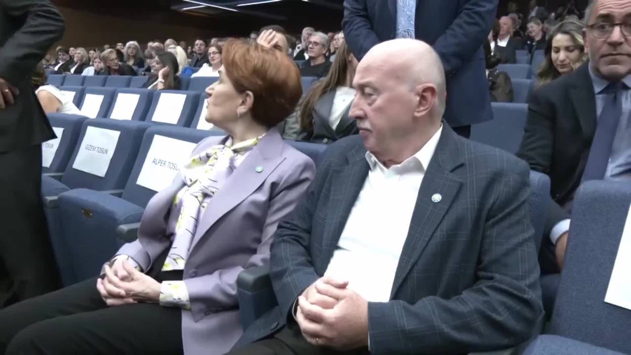 Meral Akşener, "Zübeyde, Analar Ve Oğullar" Filminin  Galasına Katıldı