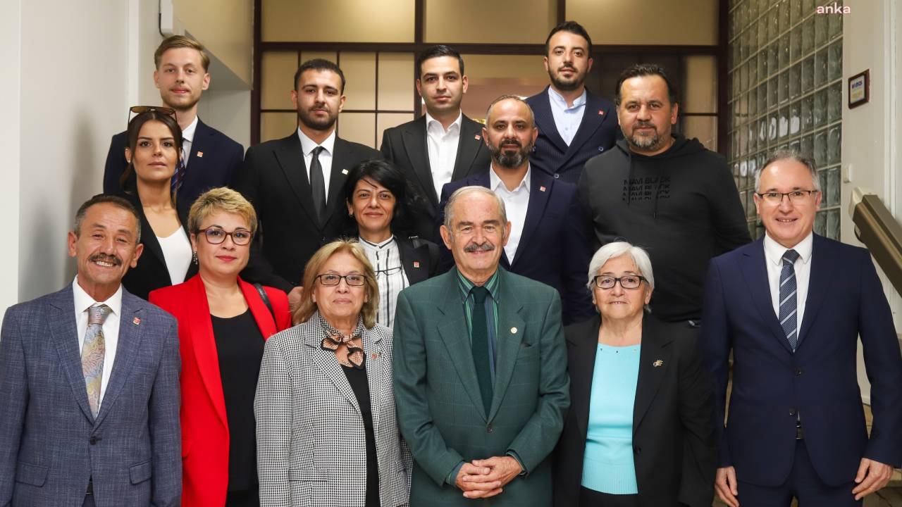 Chp Tepebaşı İlçe Yönetiminden Yılmaz Büyükerşen’e Nezaket Ziyareti