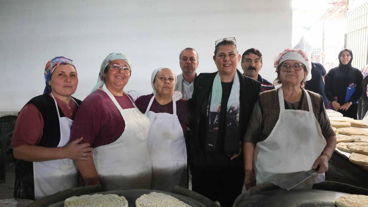 Özlem Çerçioğlu İncirliova Pazarı'nı Ziyaret Etti