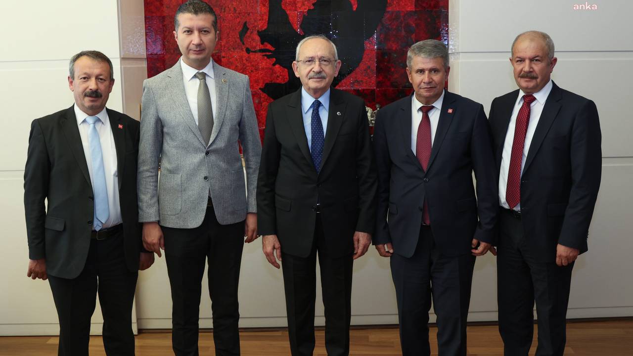 Kılıçdaroğlu, Chp Burdur İl Başkanı Koç Ve Merkez İlçe Başkanı Divarcı’yı Kabul Etti