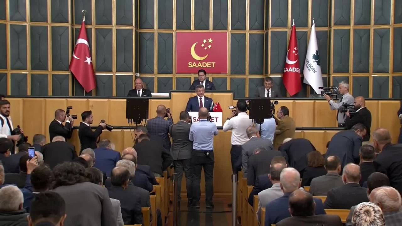 Davutoğlu: Hukukta Hiyerarşi Kalmamış, Paralel Anayasa Mahkemesi Var Bir Yerlerde