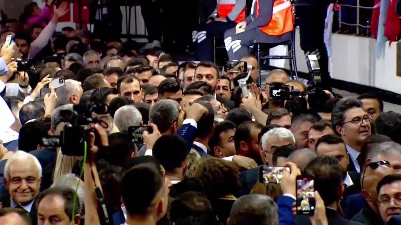 Chp’nin 38. Olağan Kurultayı… Özgür Özel Kurultay Salonunda