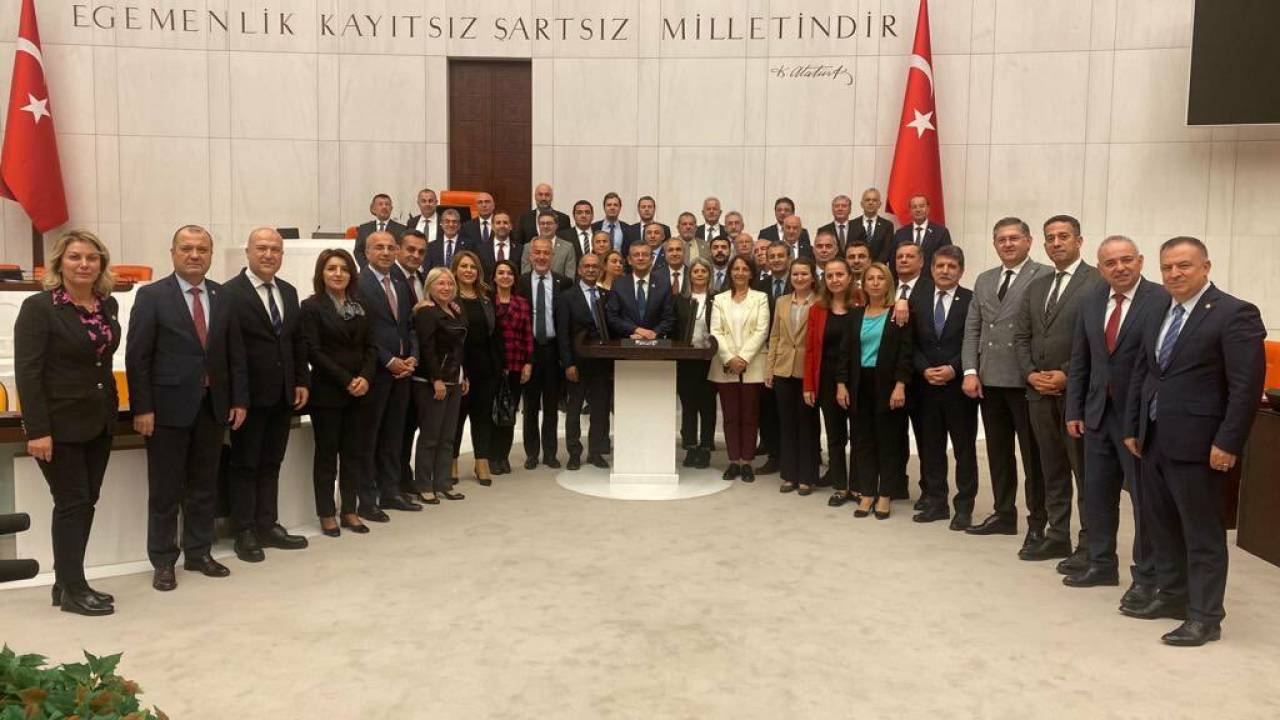Chp'nin "Adalet Nöbeti" Tbmm Genel Kurulu'nda Başladı