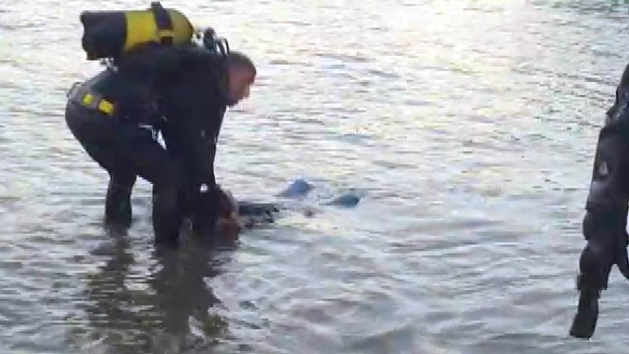 Otomobil Baraj Gölüne Devrildi: Astsubay Ve Arkadaşı Hayatını Kaybetti