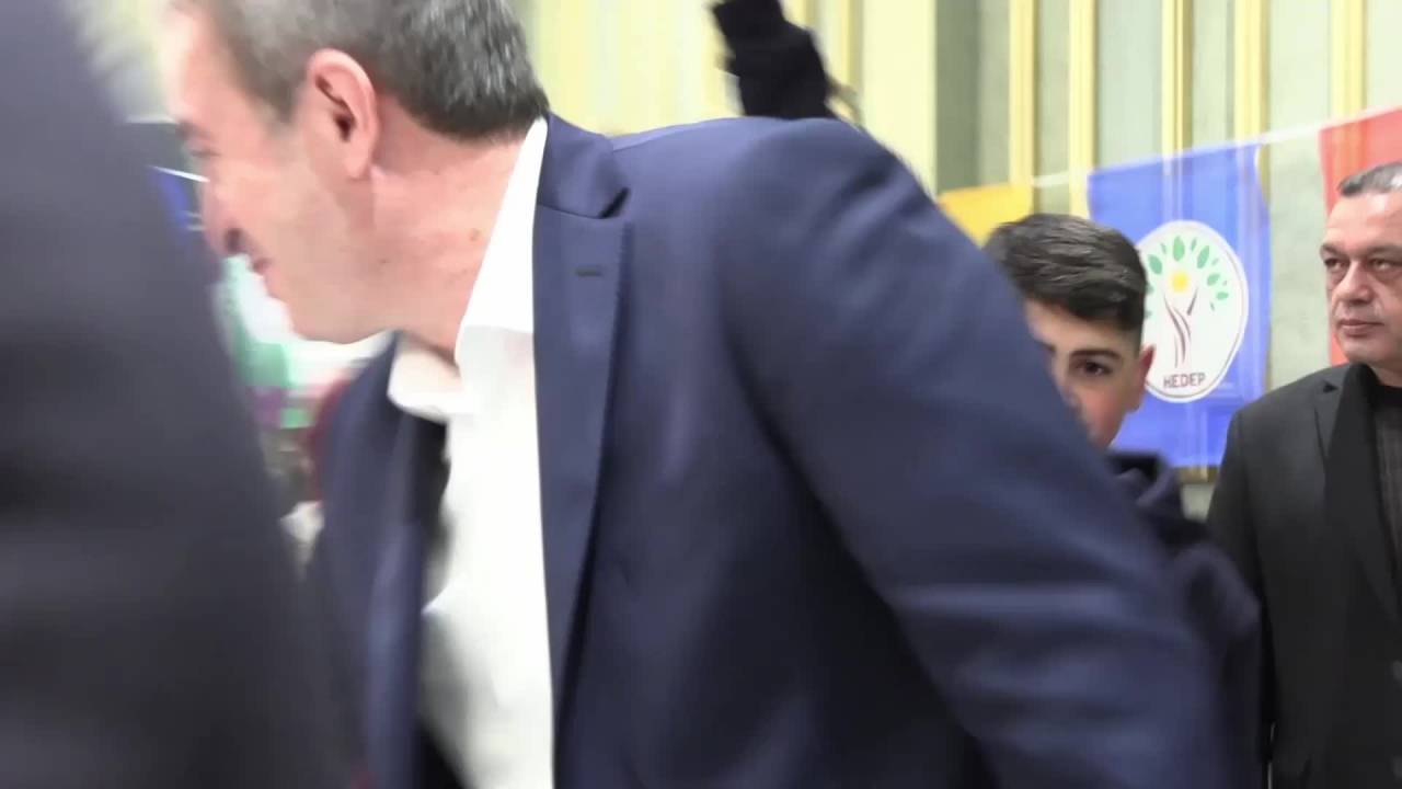 Tuncer Bakırhan: "Türkiye Ekonomisi Hiç Olmadığı Kadar Çarçur Ediliyor"