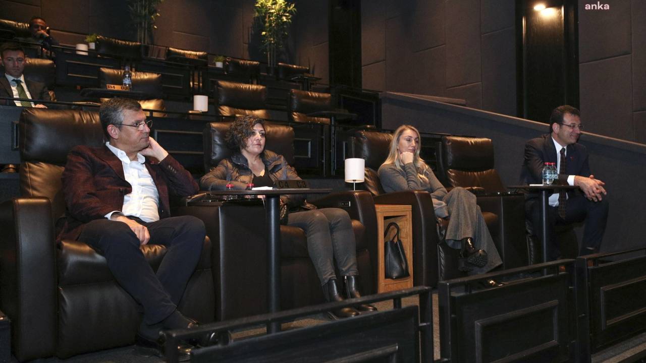 Özgür Özel Ve Eşi, Ekrem İmamoğlu Ve Eşiyle Birlikte Atatürk Filminin 2. Bölümünü İzledi