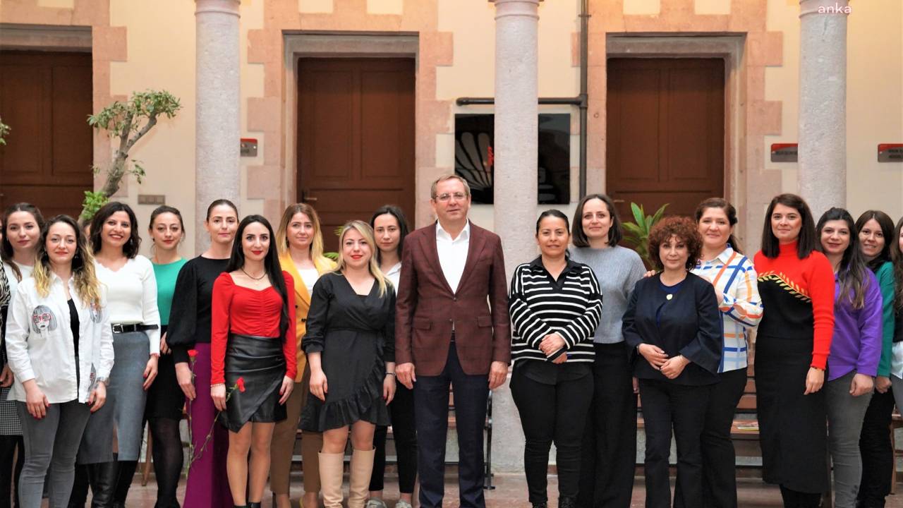 Ayvalık Belediye Başkanı Ergin’den Kadına Şiddeti Önleme Belgesine İmza