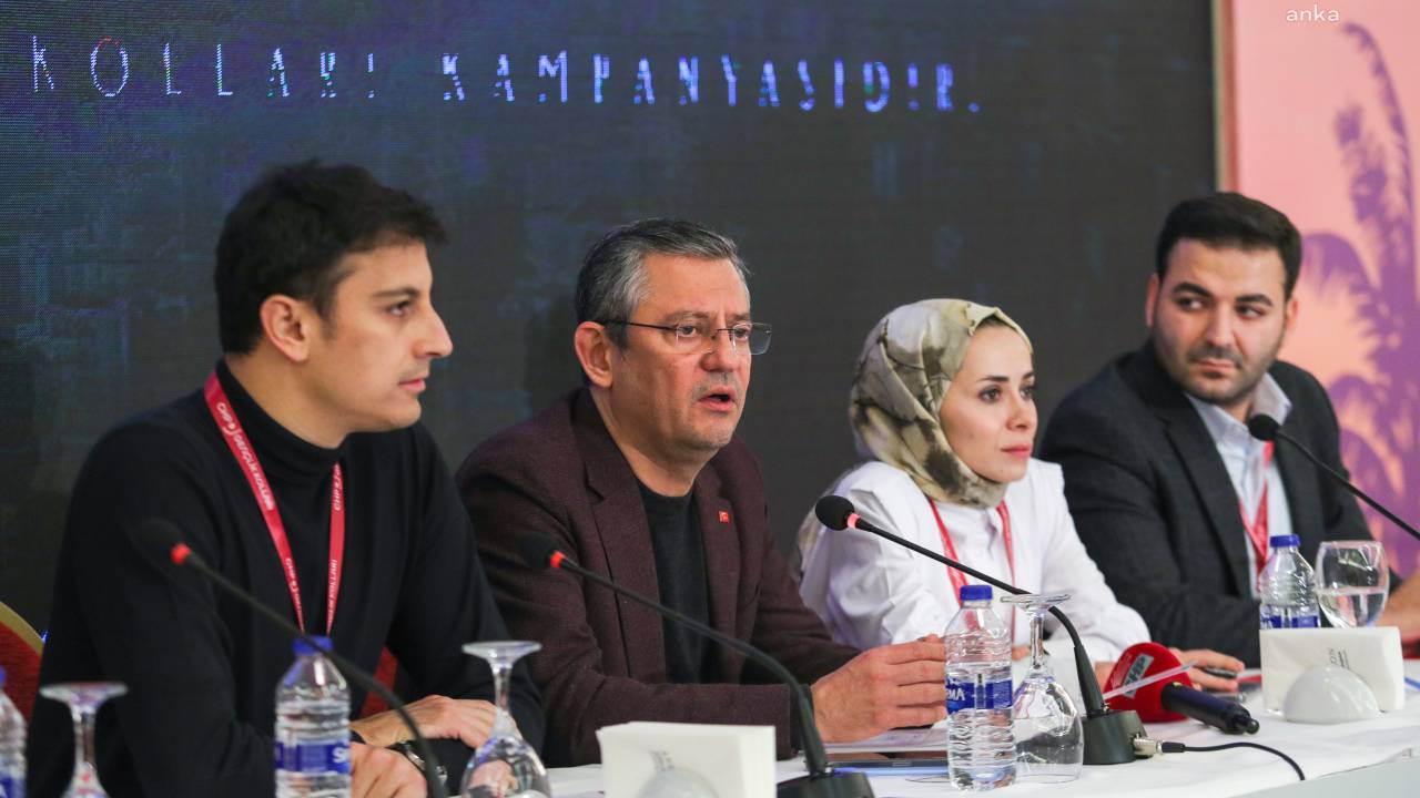 Özgür Özel, Chp Gençlik Kolları İl Başkanları Toplantısı’nın Kapanışına Katıldı