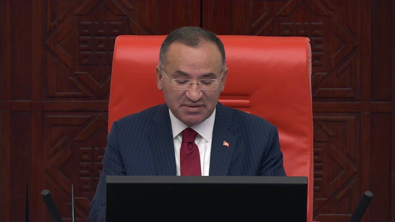 Tbmm Bütçe Görüşmeleri... Cevdet Akay: "Ülkemiz Bir Hiperenflasyon Yaşıyor"