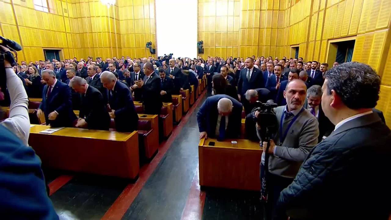 Bahçeli: "57 Dem Milletvekilinin Maaşı Terörle Mücadeleye Ve Şehit Ailelerine Aktarılmalı"