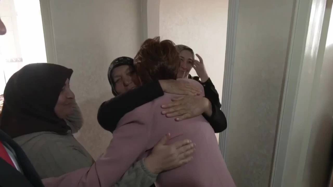 Meral Akşener’den 1993’te Şehit Olan Jandarma Komando Er Muammer Karacaer'in Aksaray’daki Ailesine Ziyaret