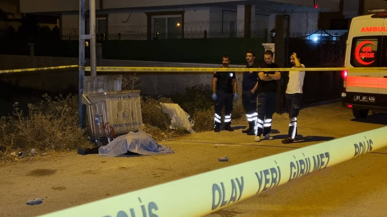 Adana'da İki Grup Sokak Ortasında Çatıştı: 2 Ölü, 3 Yaralı