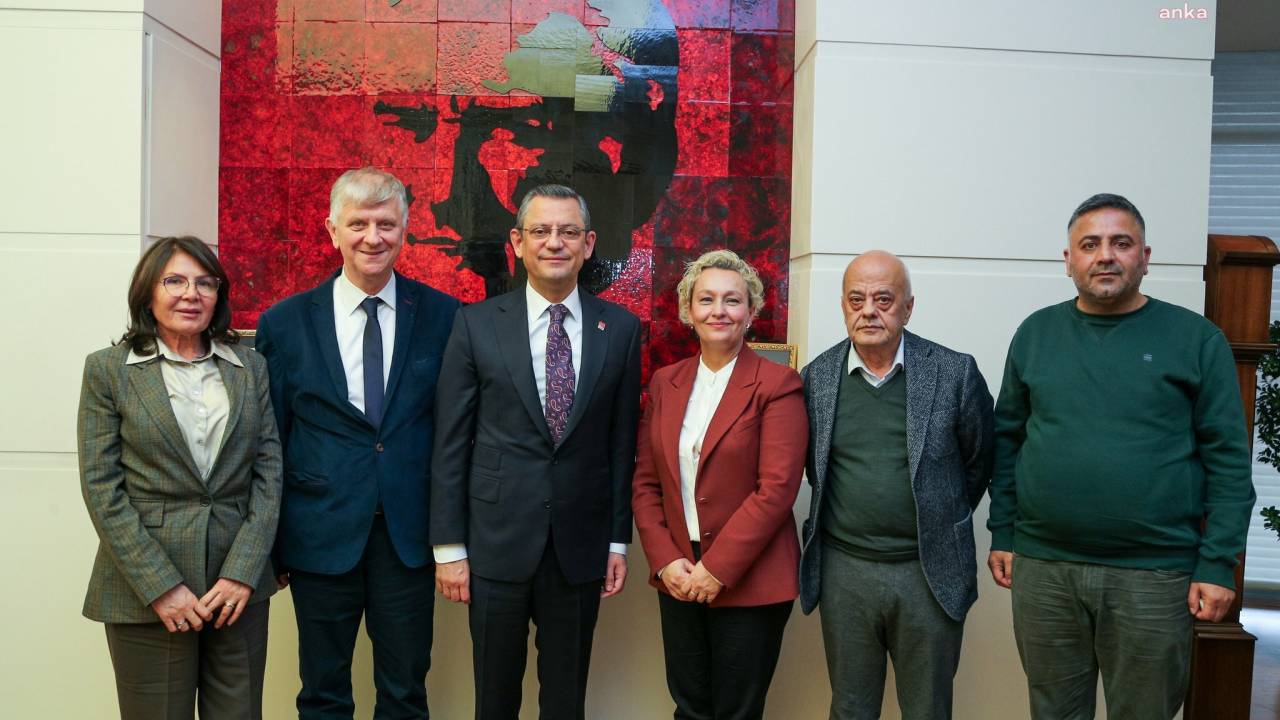 Özgür Özel, Barış Vakfı Yönetim Kurulu İle Bir Araya Geldi