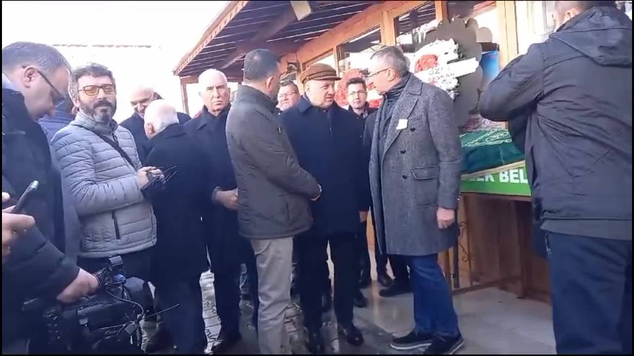 Chp Milletvekili Engin Altay’ın Babası Kazım Altay Erfelek'te Son Yolculuğuna Uğurlandı