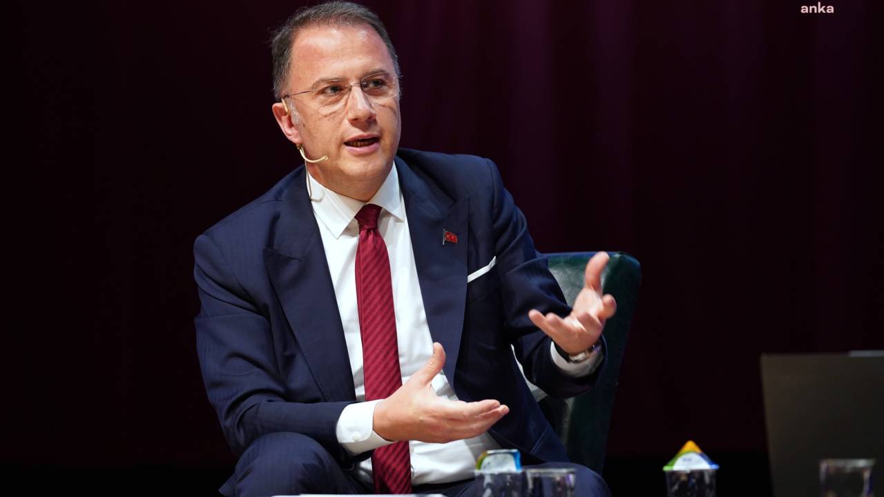 Beylikdüzü Belediye Başkanı Çalık, Kentsel Dönüşüm Panelinde Konuştu