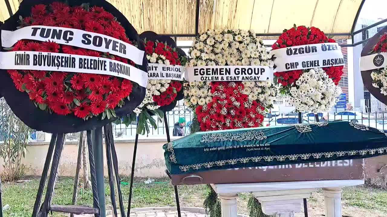 Chp İzmir Milletvekili Mahir Polat'ın Babası Hasan Polat Son Yolculuğuna Uğurlandı