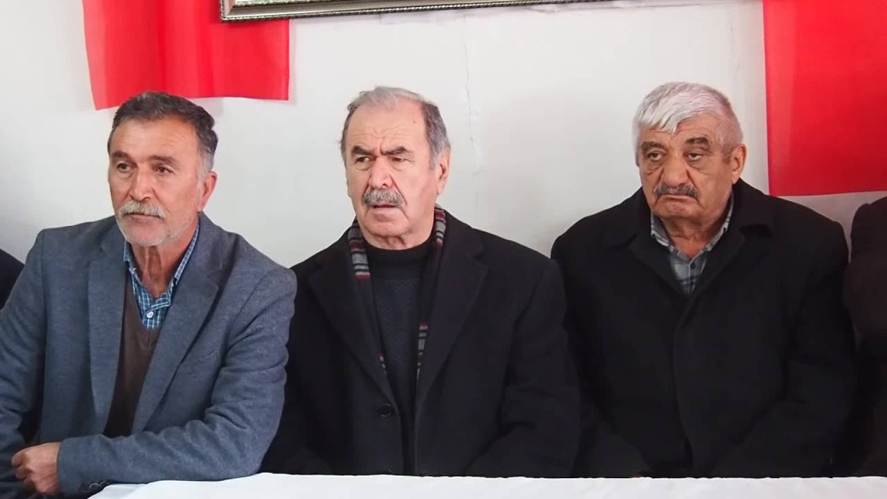 Malatya Hekimhan'da Aday Gösterilmeyen Chp'li Belediye Başkanı, İlçe Başkanı Ve Meclis Üyeleri İstifa Etti