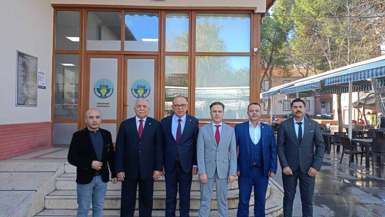 Turgutlu Belediye Başkanı Akın Ve Belediye Başkan Adayları Kahvaltıda Buluştu
