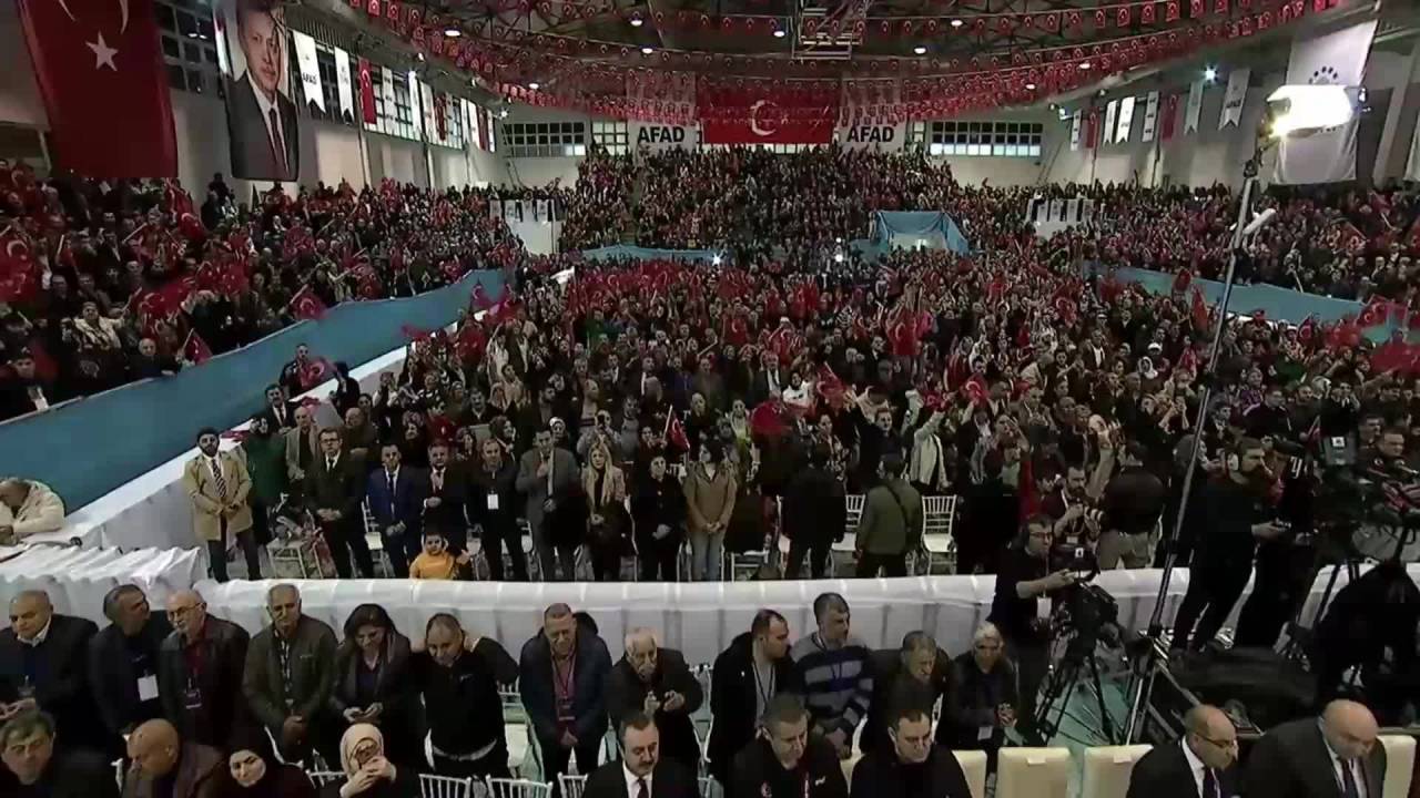 Erdoğan: "2 Ay İçinde Deprem Bölgesi Genelinde 75 Bin Konutun Teslimini Bitireceğiz"