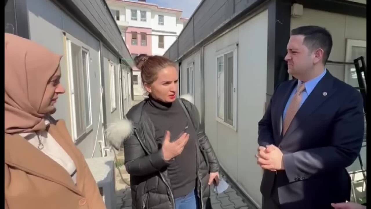 Umut Akdoğan: "Depremden Önce Kurayla Hak Sahiplerine Verilecek Toki Konutları, Depremzedelere Verildi"