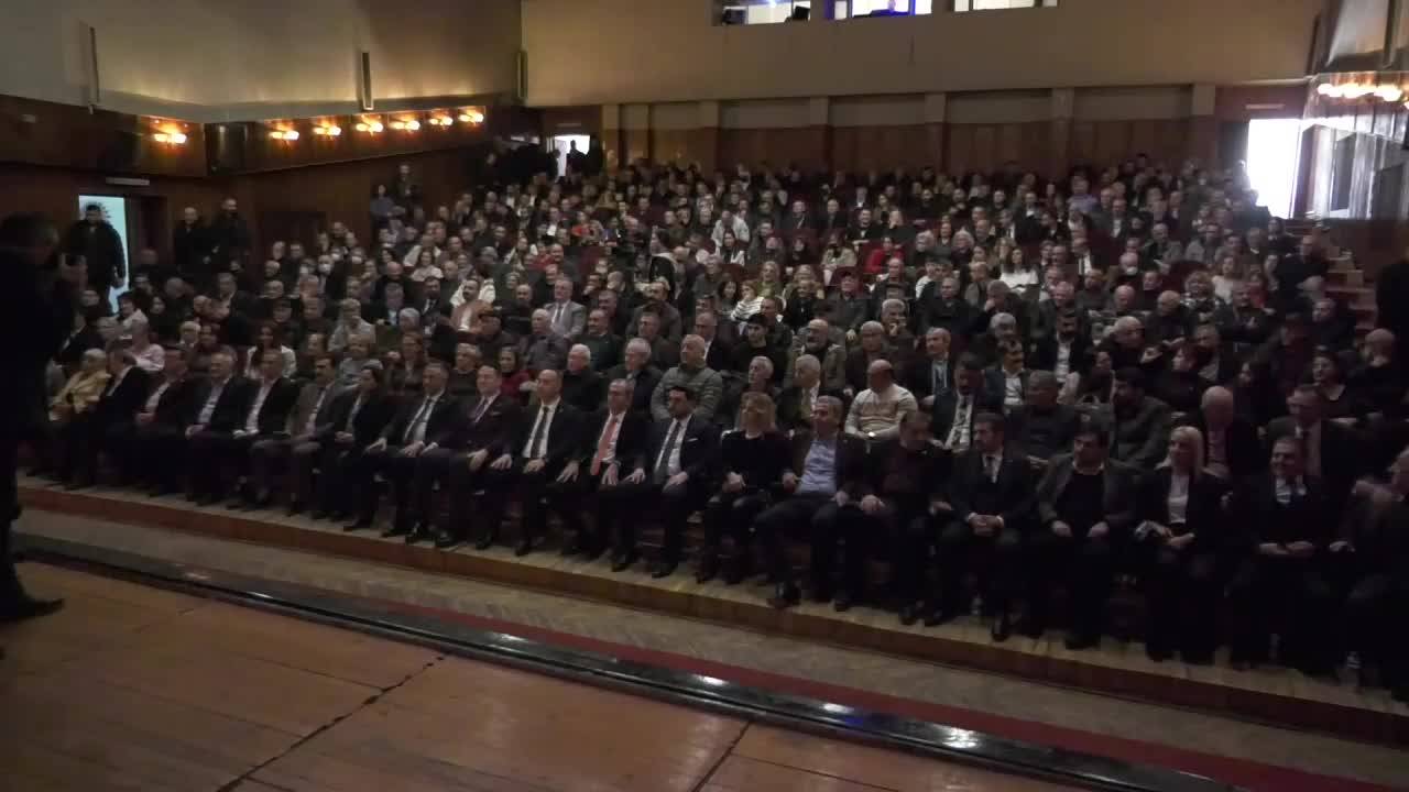 Umut Akdoğan: “Cumhurbaşkanı Tehdit Ve Şantaj Yapıyor”