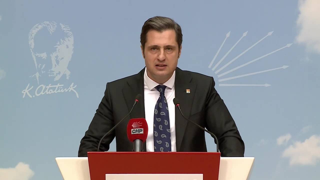 Deniz Yücel: “Akp Ve Mhp’ye Sesleniyorum; Chp’yi Terör Örgütleriyle Aynı Cümlede Kullanamazsınız”