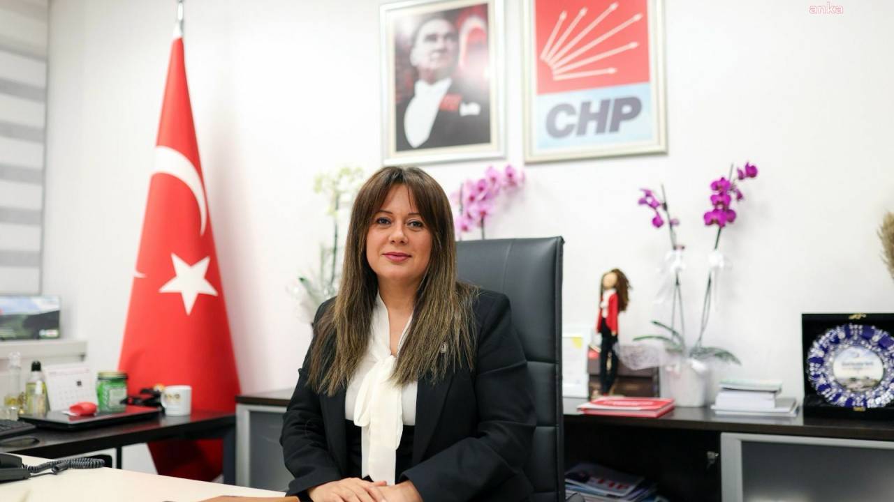 Chp Genel Başkan Yardımcısı Koza Yardımcı, Genel Başkan Yardımcılığı Görevinden İstifa Etti