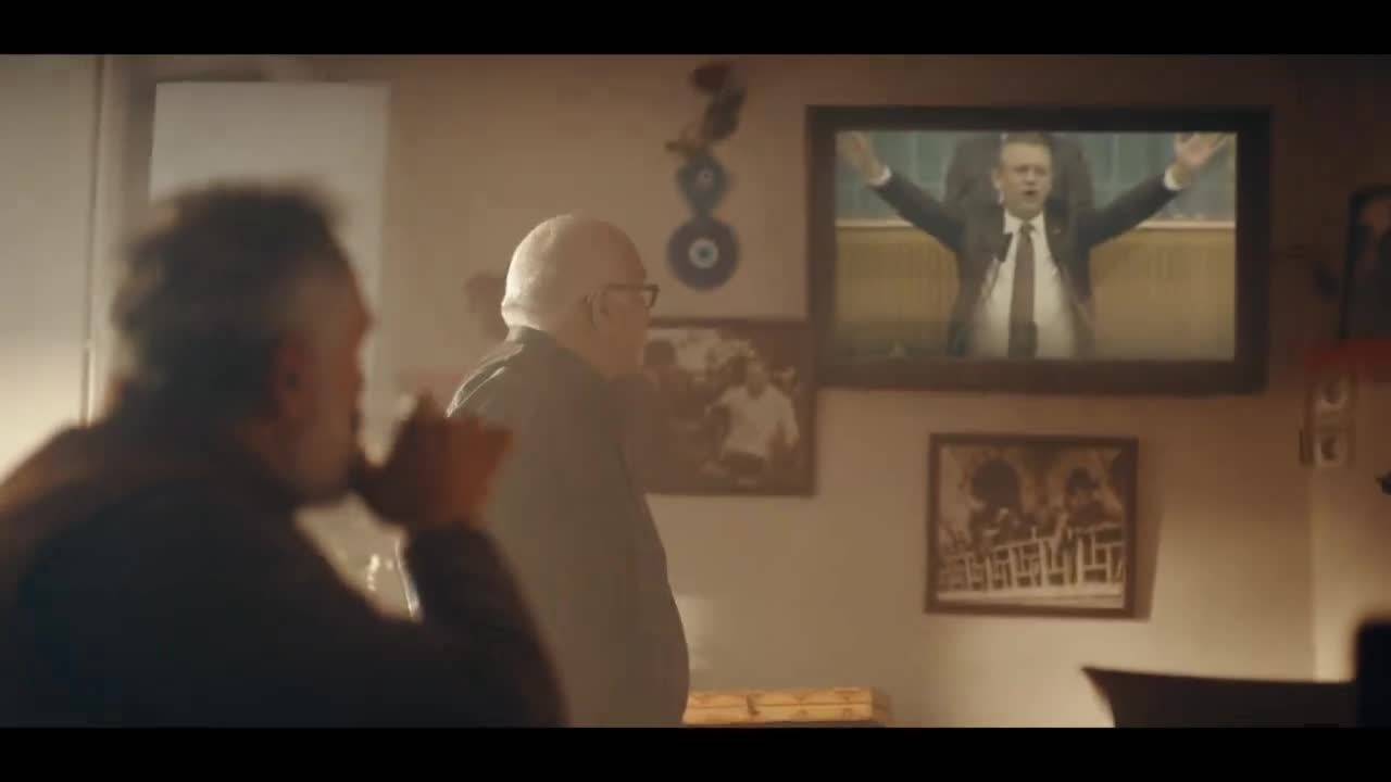 Özgür Özel, Belediye Başkan Adaylarının Tanıtım Filmini Paylaştı