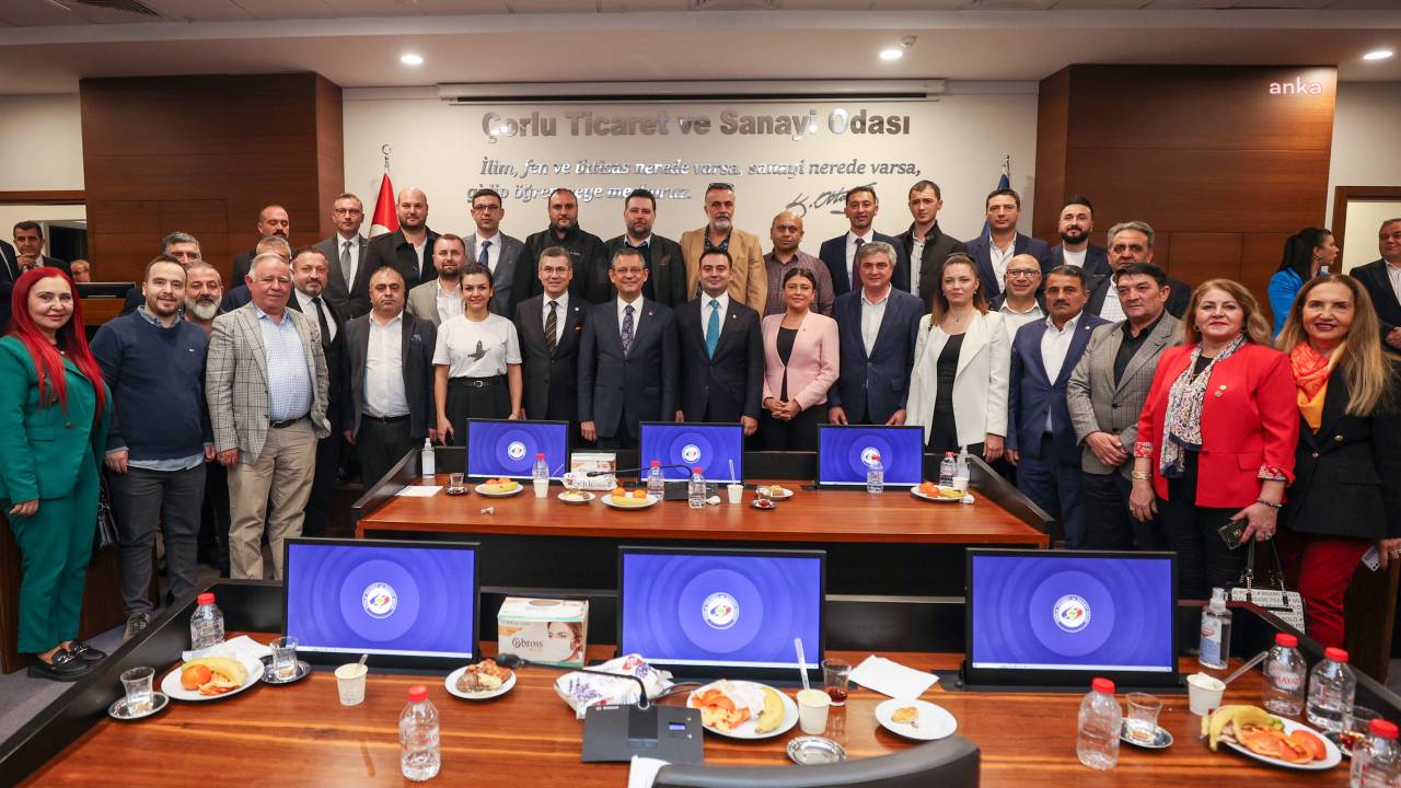 Özgür Özel, Çorlu Ticaret Ve Sanayi Odası'nı Ziyaret Etti