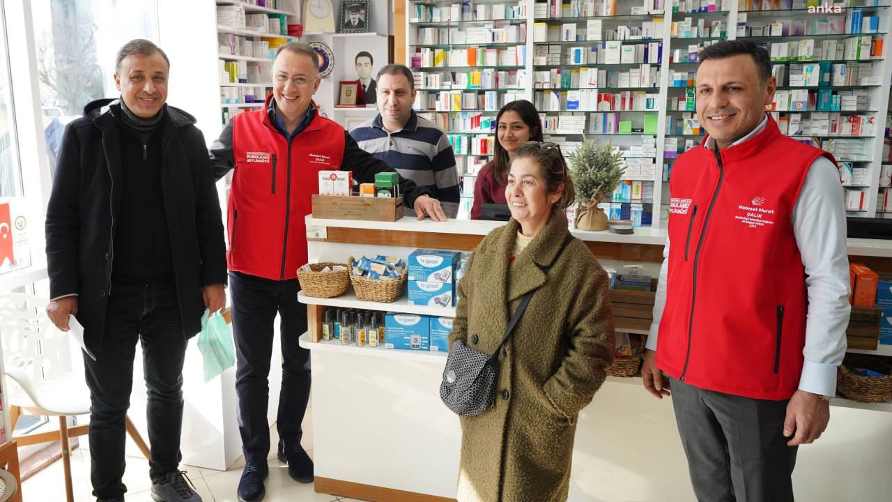 Beylikdüzü Belediye Başkanı Çalık, Ceketi Çıkarıp Yeleği Giydi, Sahaya İndi