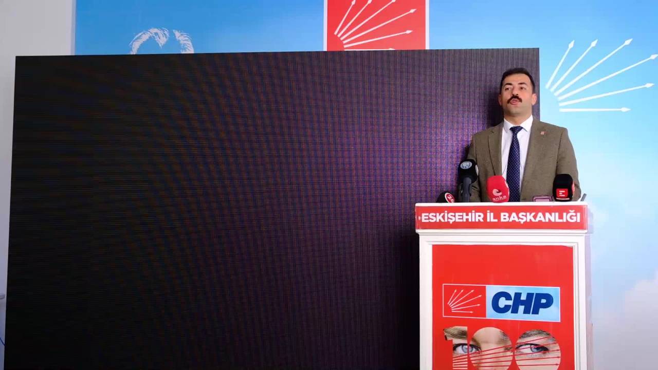 Chp Eskişehir İl Başkanı Talat Yalaz: "Nebi Hatipoğlu'nun Tek Bir Söylediği İnanılır Değil"