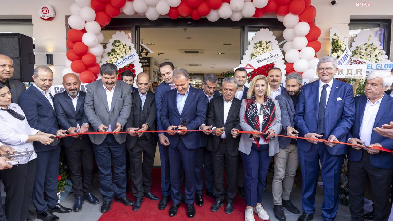 Vahap Seçer, Eczane Açılışına Katıldı