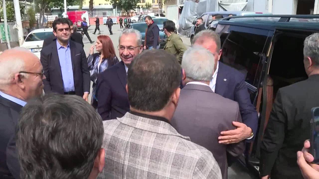 Vahap Seçer: “Bizden Memnun Olanları ‘Hizmete’ Oy Vermeye Davet Ediyoruz”