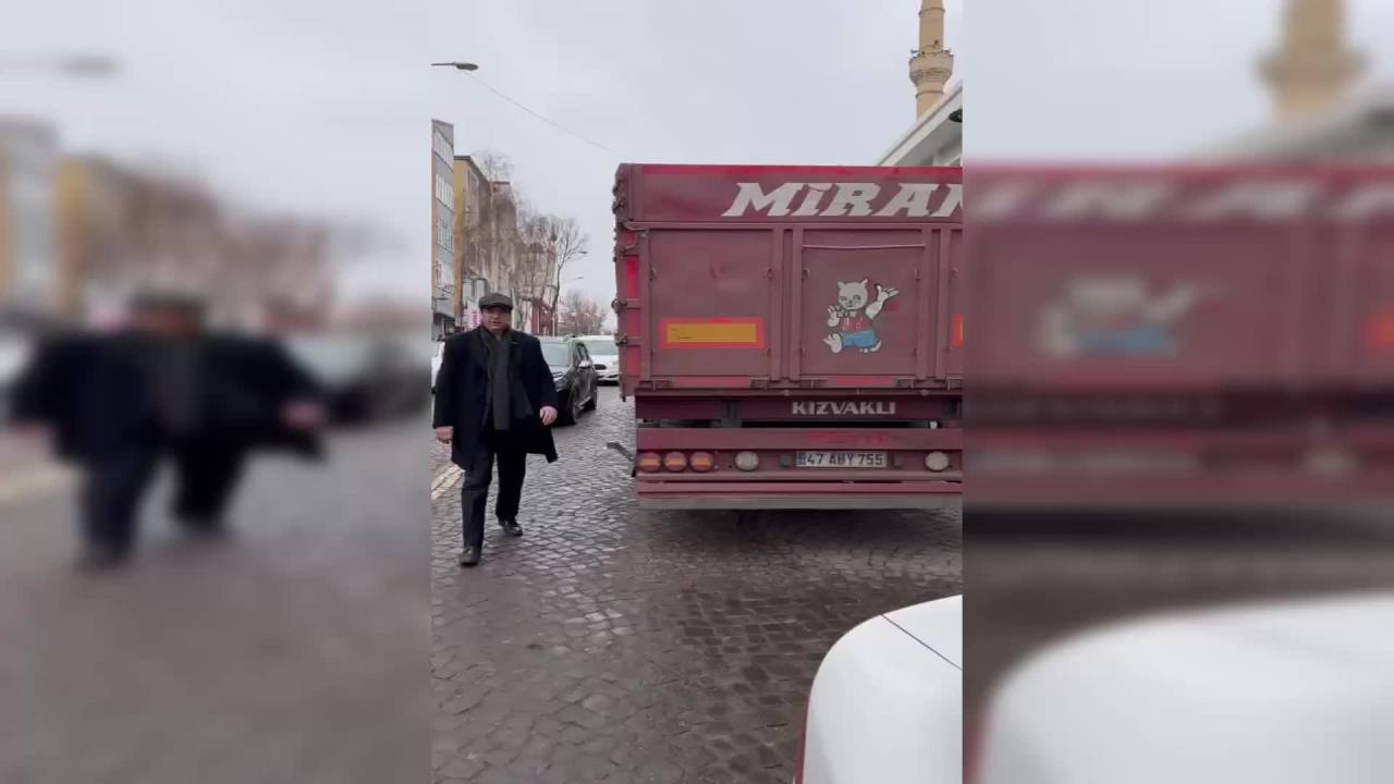 Chp'li İnan Akgün Alp: "Yardım Kolilerini Alın, Ama Oyunuzu Vermeyin"